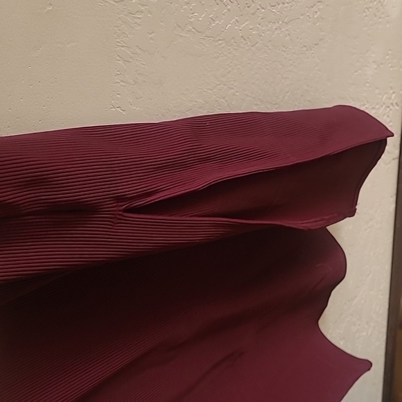 WHBM FORME Ribbed Long Sleeve cutout dress Wine size L - Picture 5 of 7